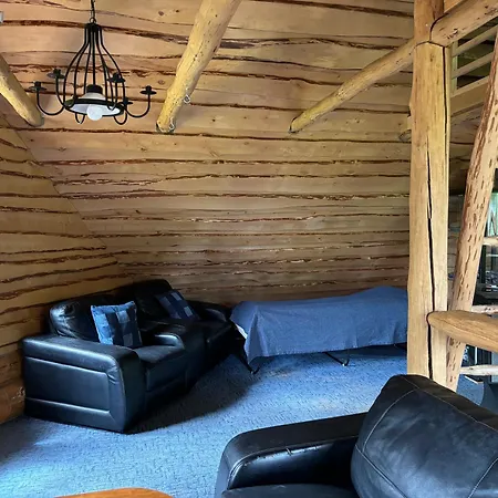 Dom wakacyjny Hideaway Parnawa